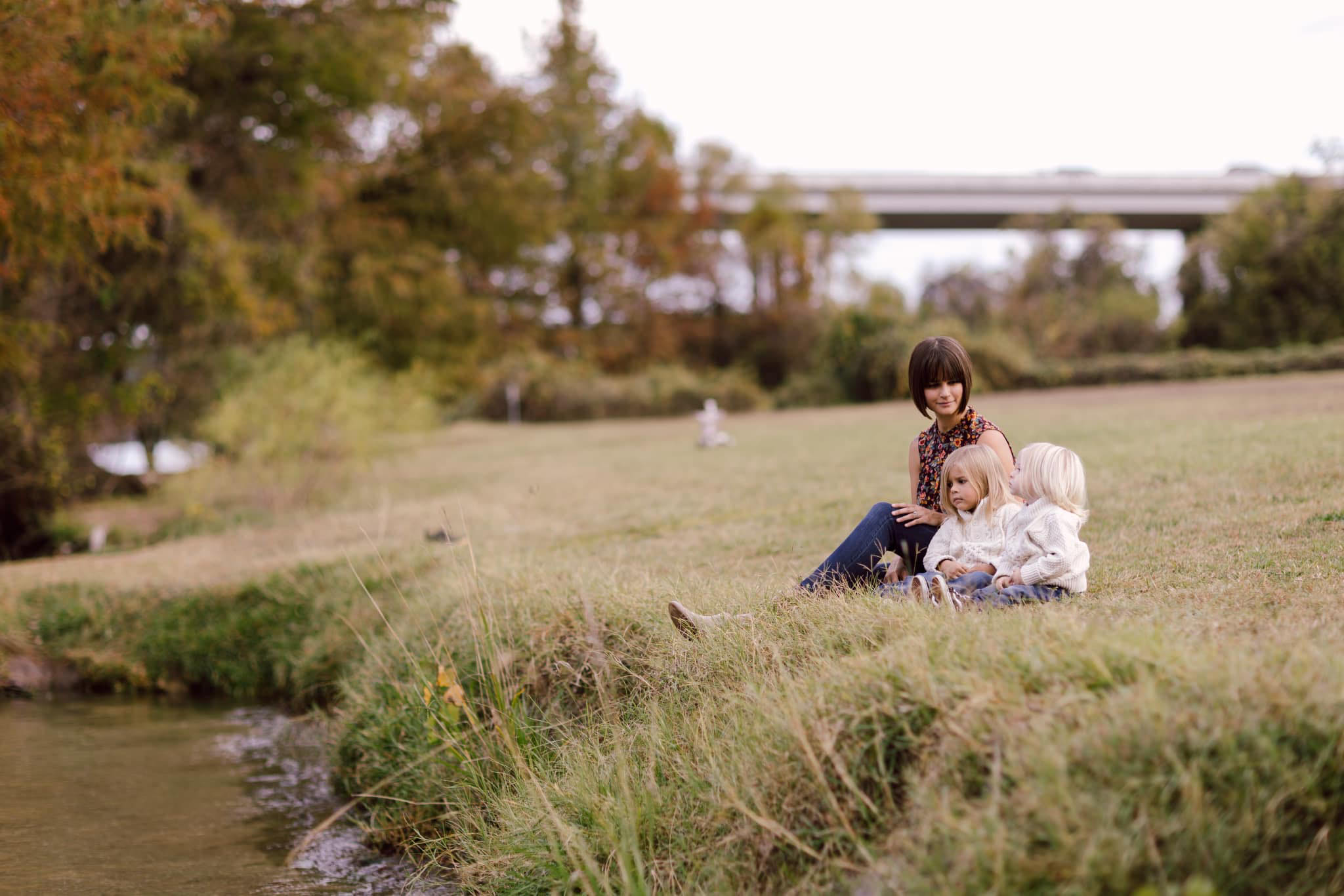 Soshanna with her two kids at home
